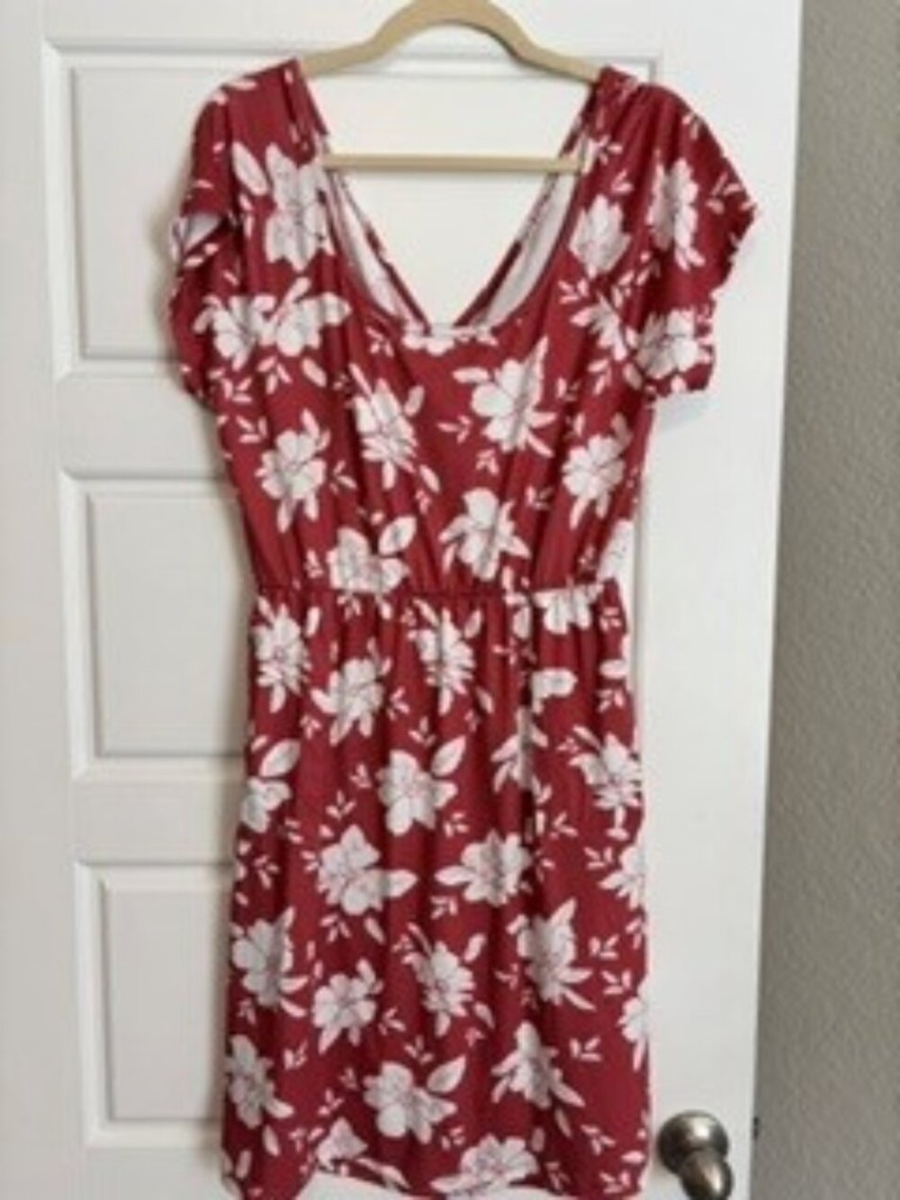 LuLaRoe Floral Dress with Open Back – Size M